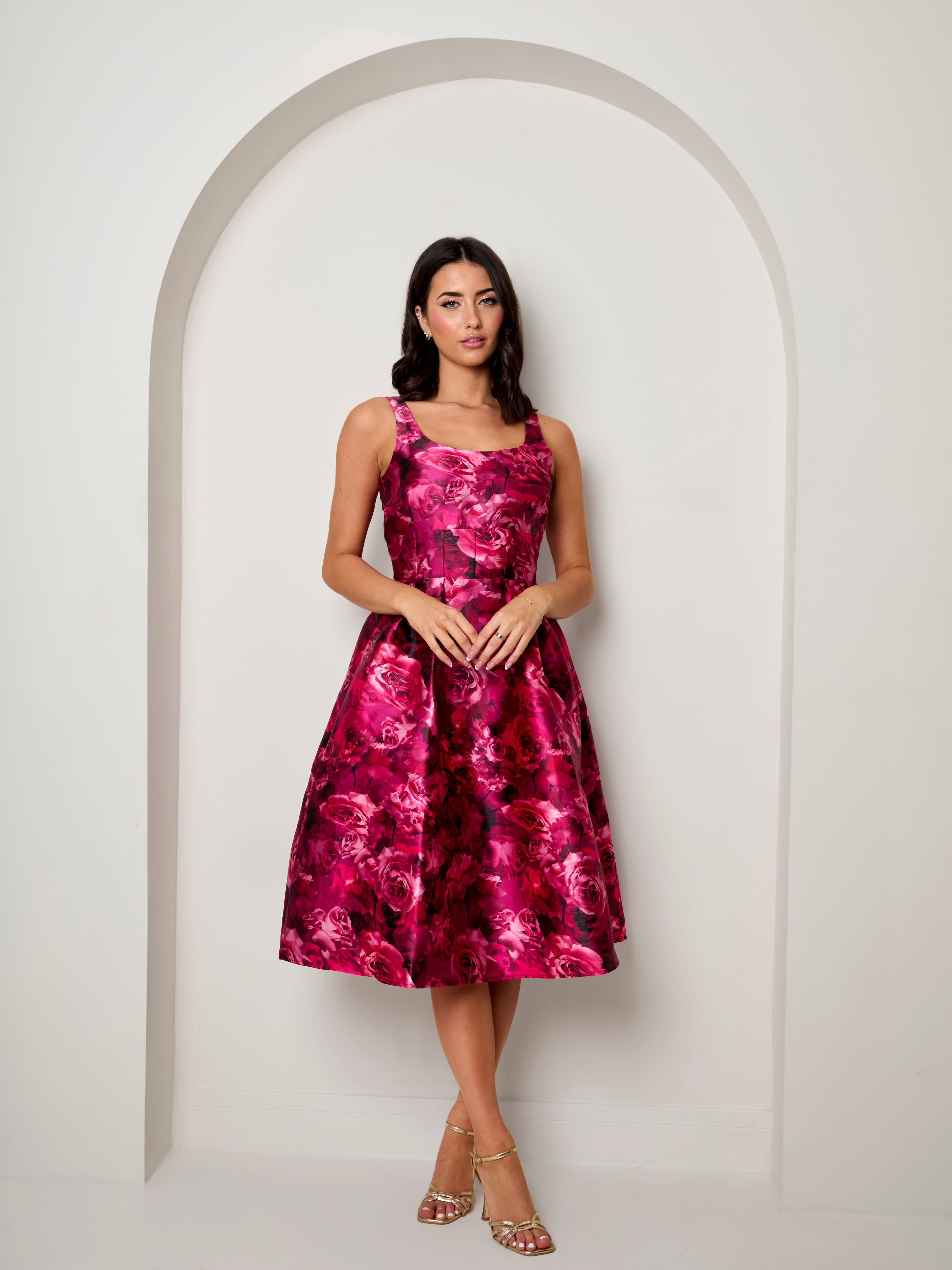 Plus Size Sleeveless Floral Fit and Flare Midi Dress in Purple