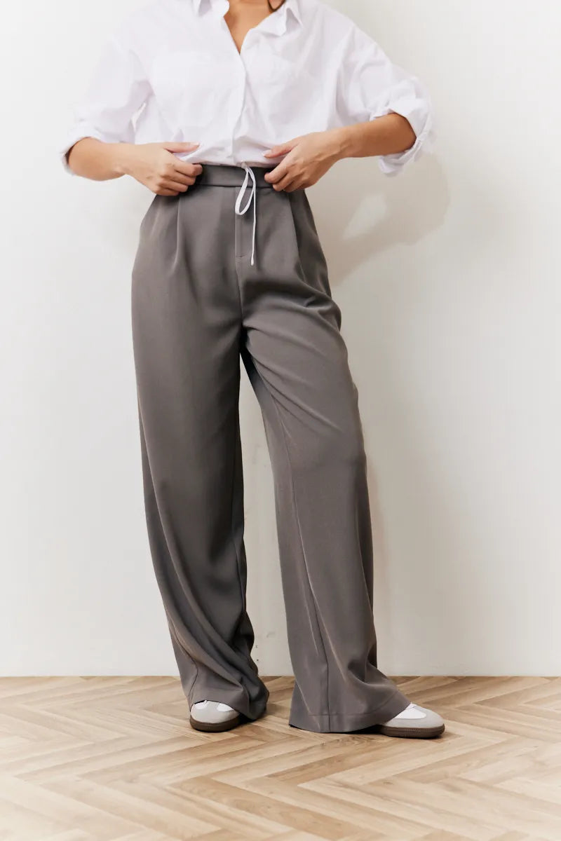 In The Style Waistband Detail Tailored Trouser in Grey